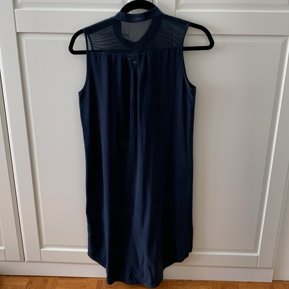Club Monaco navy silk dress, size 0 - Picture 3 of 4